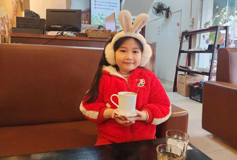 Con nghỉ học vì rét, bố mẹ đại chiến, bốc thăm chọn người trông-3