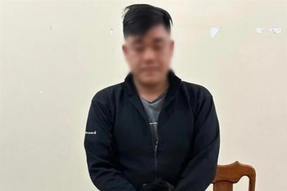 Nhóm thanh niên mang súng đi giải quyết vì chia tiền hát karaoke không đều-1