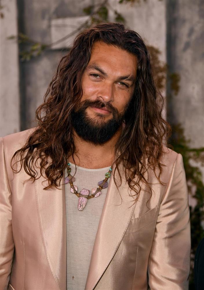 Tài tử Jason Momoa thích sống du mục và mặc... khỏa thân-1