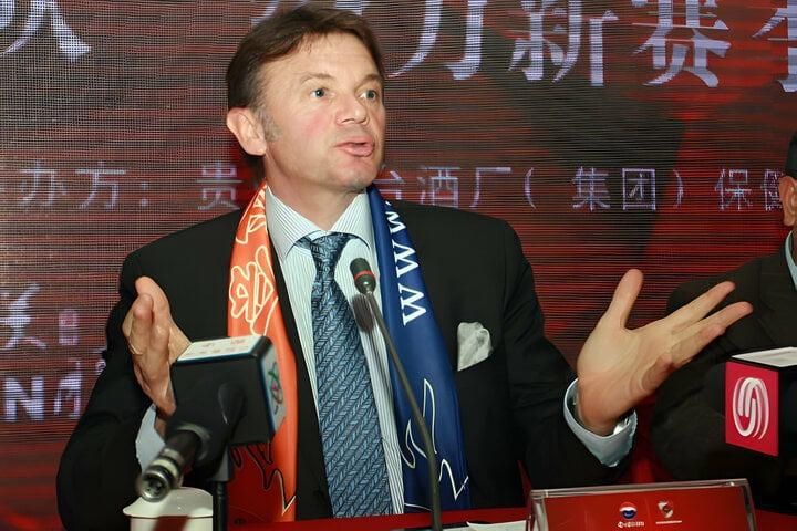 Hết chê CĐV lại trách truyền thông, HLV Troussier lặp lại thói quen vạ miệng?-2