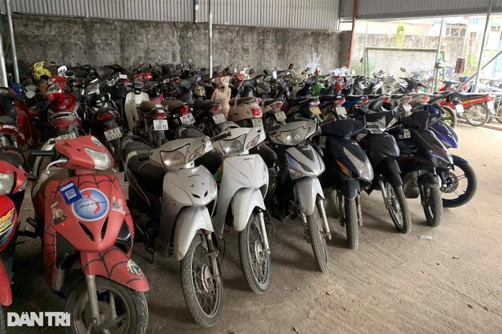 Người vi phạm bỏ xe làm tăng áp lực lên các bãi tạm giữ-1