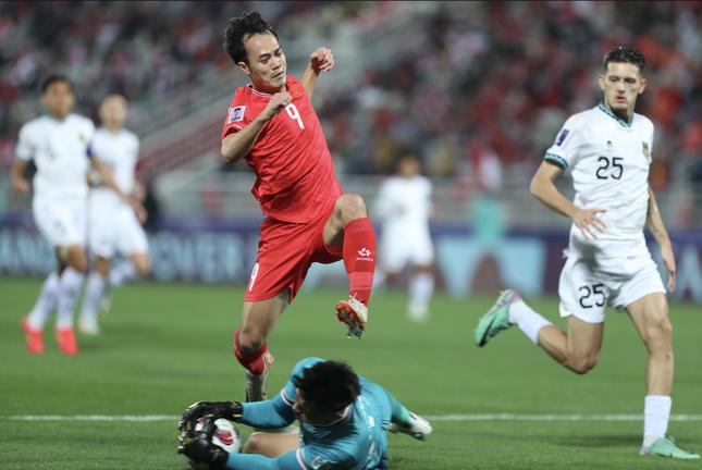 VFF giải thích lý do chưa sa thải HLV Troussier-1