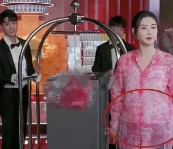 Trương Bá Chi lộ bằng chứng mang thai lần 4, đã cố giấu nhưng bụng cứ lồ lộ như bầu tháng thứ 6?-3