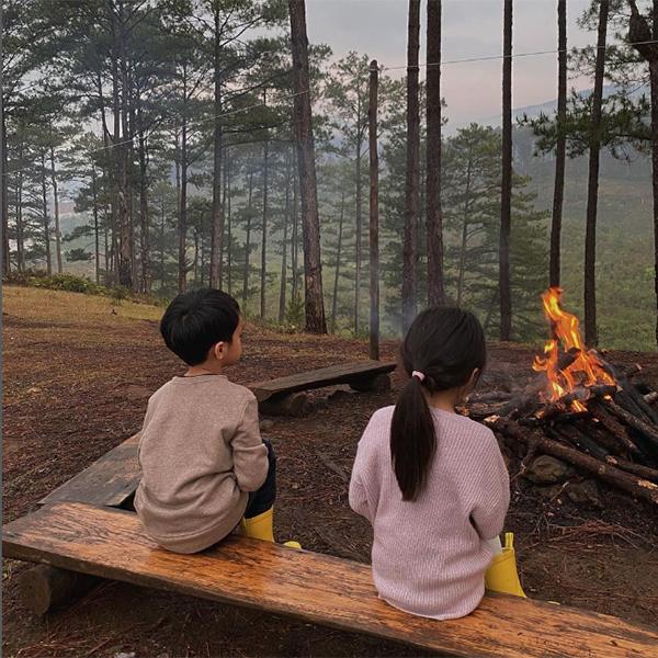 Ảnh hiếm hoi của con gái Tăng Thanh Hà: Đôi chân dài thừa hưởng gene trội từ bố mẹ-6