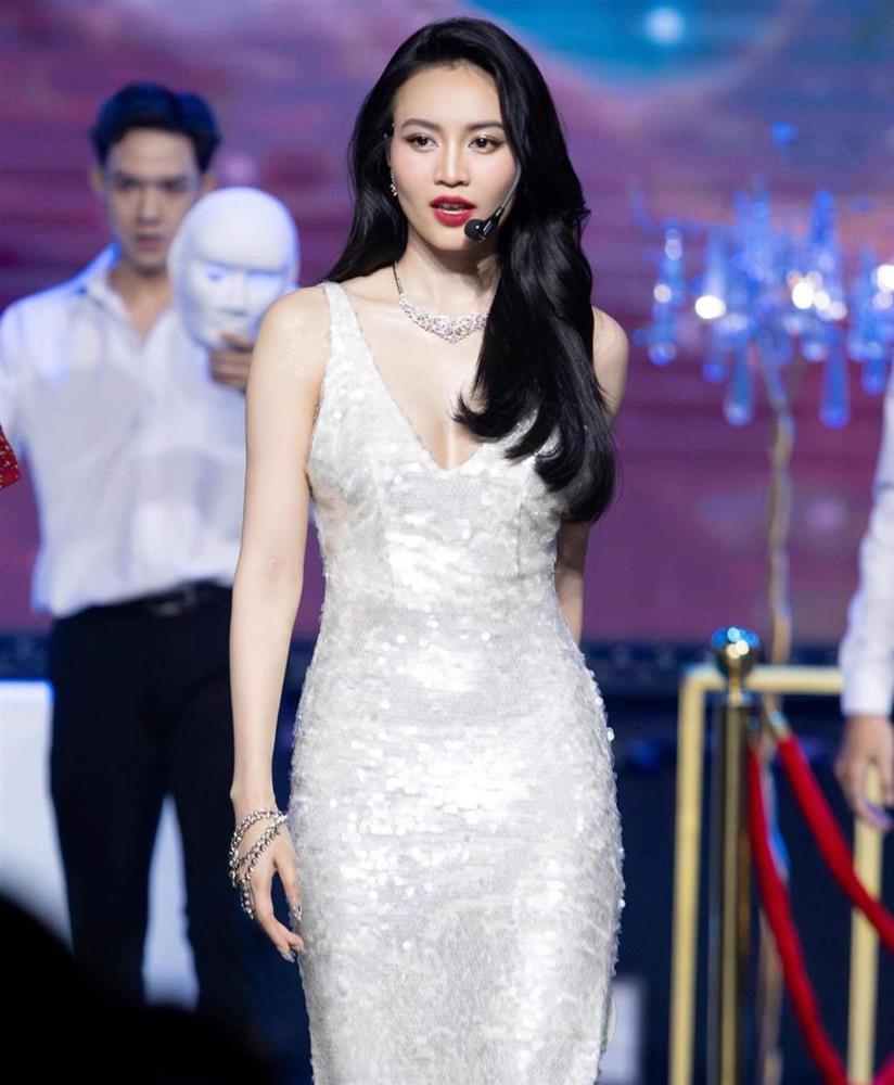 Váy đầm dạ hội xẻ cao sang trọng quyến rũ nhất 2017-2018 - Thời trang -  Việt Giải Trí