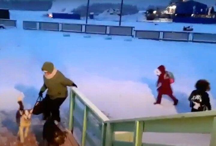 Nơi lạnh nhất thế giới, học sinh đi học thế nào?-4