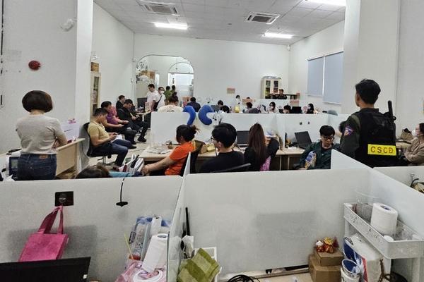 Triệt phá ổ nhóm cho vay với lãi suất cắt cổ ở Quảng Ninh-2