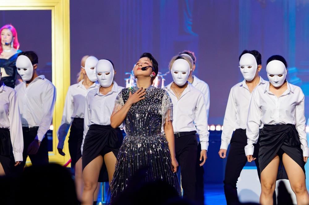 Mỹ Linh xin lỗi vì hát sai lời Diễm Xưa, gia đình Trịnh Công Sơn nói gì?-1