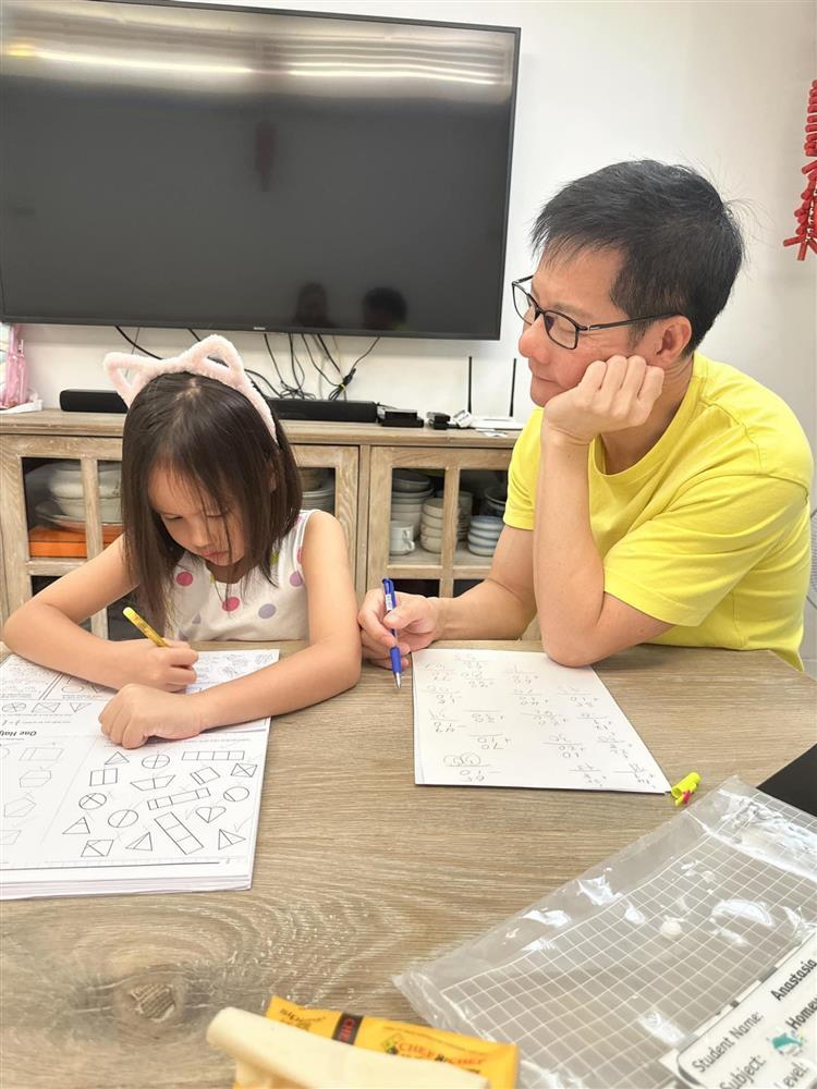 Phan Như Thảo lấy chồng hơn 26 tuổi, giàu có nhưng vẫn phải làm mọi nghề kiếm sống-4