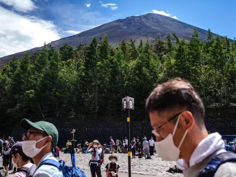 Nhật Bản thu phí tham quan núi Phú Sĩ, tránh khủng hoảng thừa khách-1
