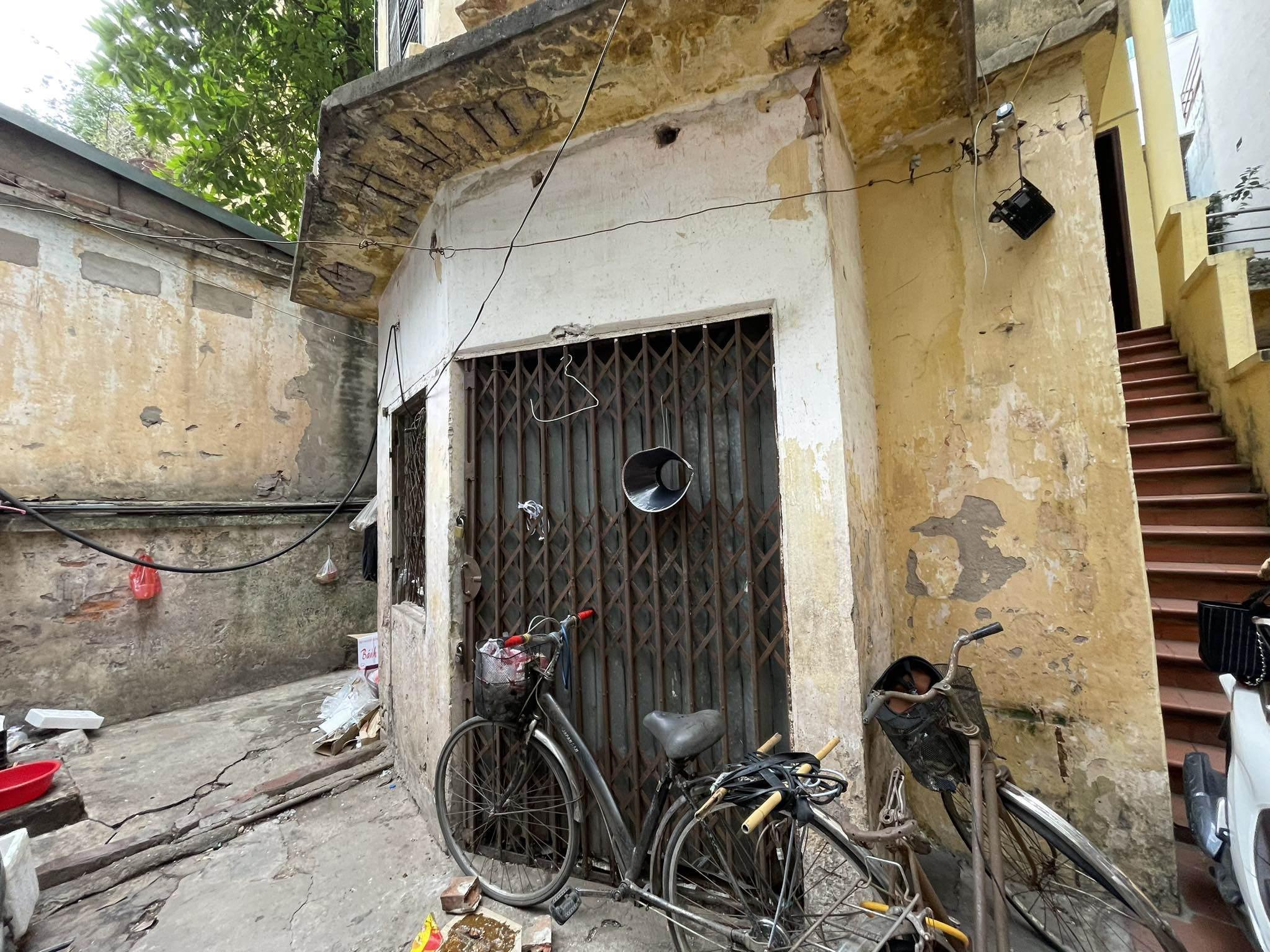 Sống trong biệt thự chục tỷ ở Hà Nội vẫn đi xin đồ từ thiện, cụ bà nói gì?-6