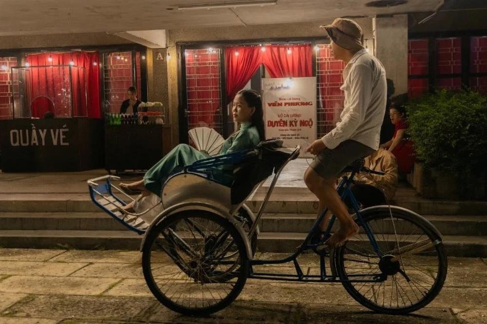 "Sáng đèn" không có nhiều yếu tố hút khách như những phim Việt chiếu Tết khác.