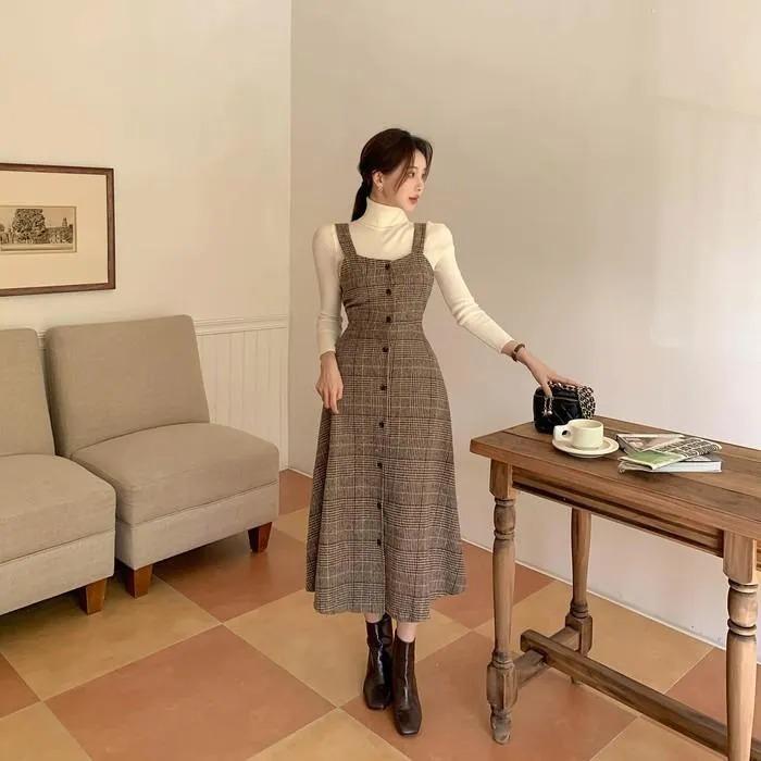 10 cách phối đồ với váy hai dây trẻ trung trong dịp Tết-5