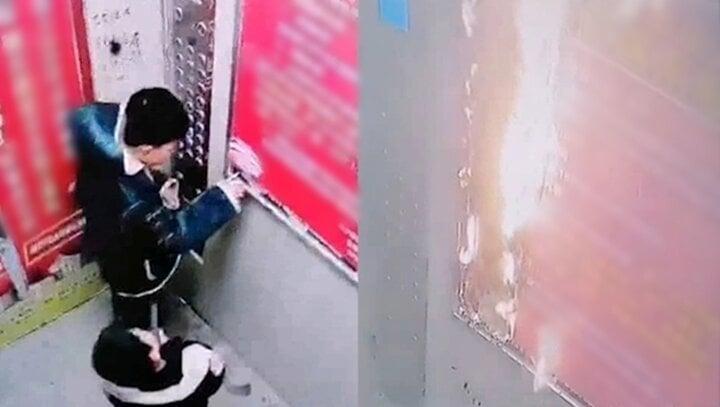 Bé trai đốt lửa trong thang máy gây cháy, dư luận giận dữ trách mắng phụ huynh-1