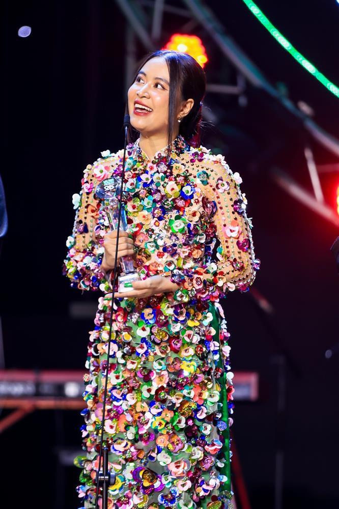 Làn Sóng Xanh 2023: Văn Mai Hương là ca sĩ của năm, Tăng Duy Tân càn quét nhiều giải-14