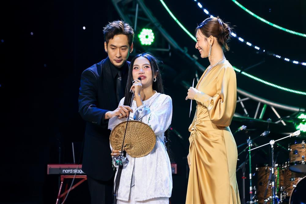 Làn Sóng Xanh 2023: Văn Mai Hương là ca sĩ của năm, Tăng Duy Tân càn quét nhiều giải-17