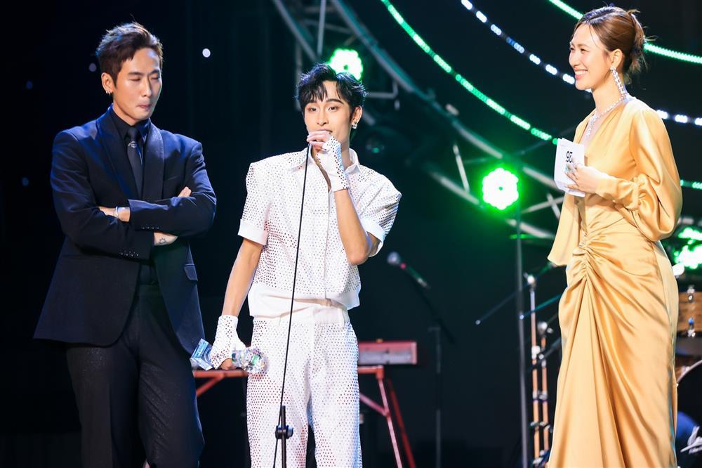 Làn Sóng Xanh 2023: Văn Mai Hương là ca sĩ của năm, Tăng Duy Tân càn quét nhiều giải-18