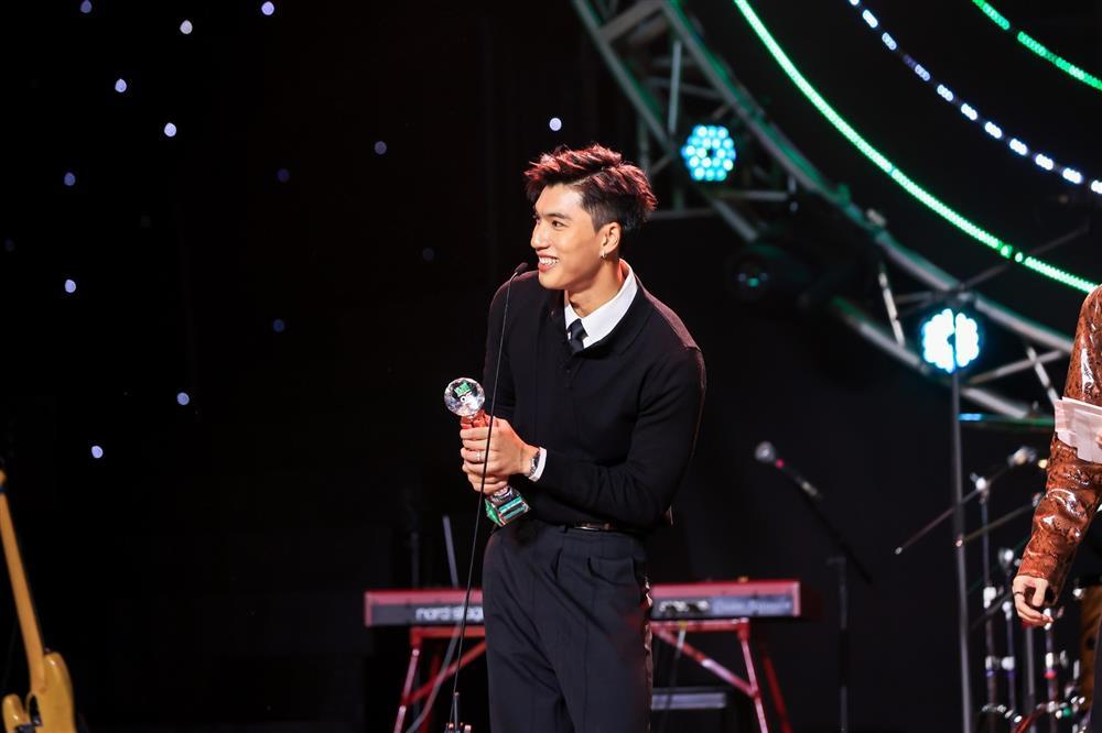 Làn Sóng Xanh 2023: Văn Mai Hương là ca sĩ của năm, Tăng Duy Tân càn quét nhiều giải-19