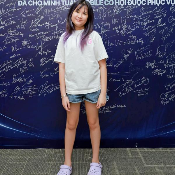 Con gái Huy Khánh 12 tuổi có vẻ ngoài dễ thương giống bố mẹ thế nào?-2