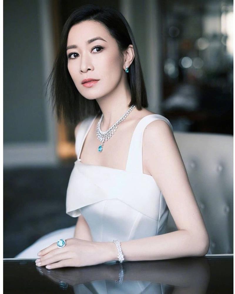 Chị đẹp Xa Thi Mạn: Phú bà bất động sản, vui sống độc thân-1