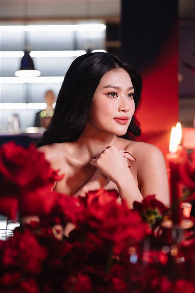 Hoa hậu Đoàn Thiên Ân đọ nhan sắc với Á hậu Minh Kiên trong 1 khung hình-5