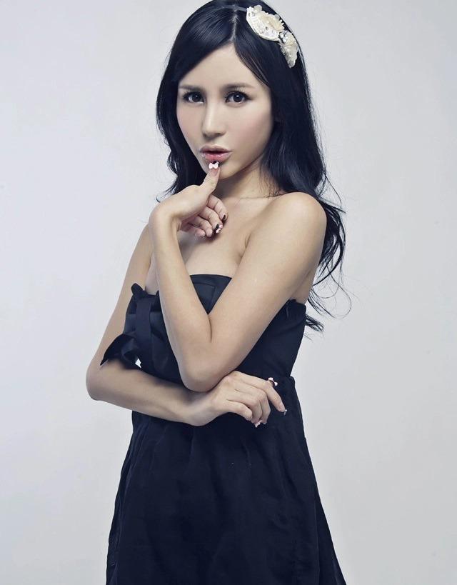 Cuộc sống sau 14 năm của kiều nữ từng phát ngôn: Thà khóc trên BMW còn hơn cười sau xe đạp-3