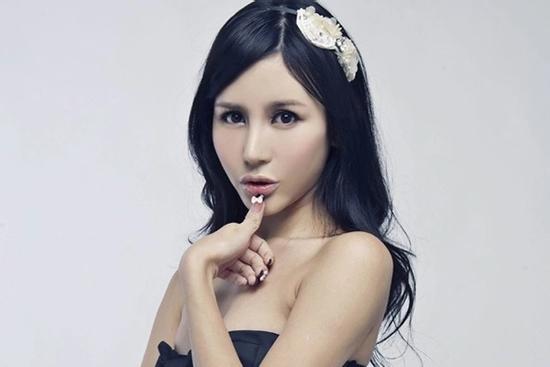 Cuộc sống sau 14 năm của kiều nữ từng phát ngôn: 'Thà khóc trên BMW còn hơn cười sau xe đạp'