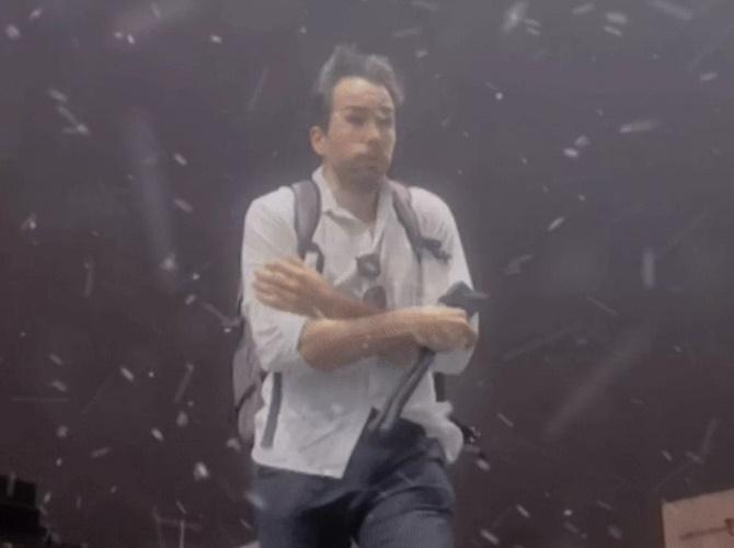 Đang từ TPHCM nắng nóng gay gắt, khách Tây ra Hà Nội bị sốc nhiệt vì lạnh-1