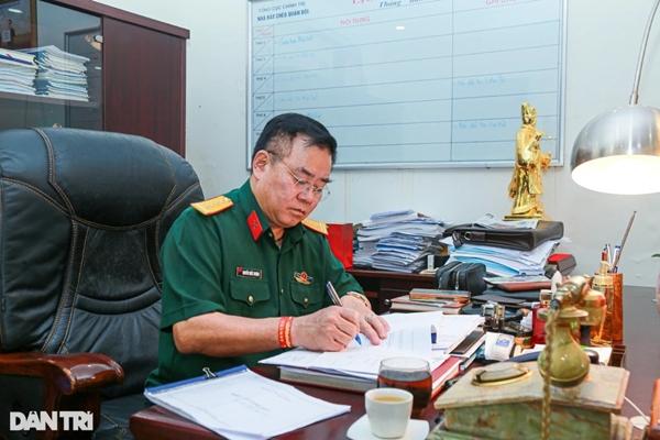 Ngọc Hoàng đầu tiên của Táo Quân: Sếp lớn của Tự Long, lấy vợ kém 13 tuổi-2