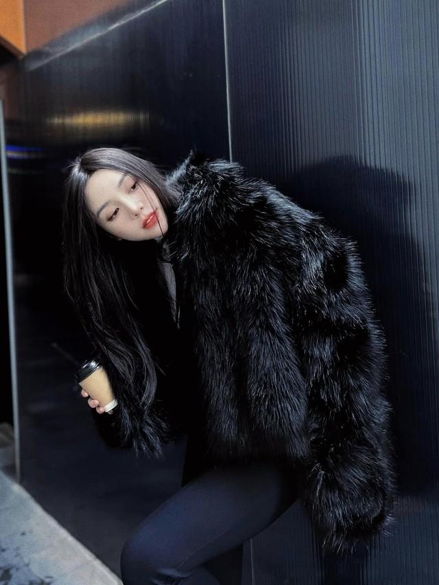 Quỳnh Kool lên đồ cực quyến rũ giữa thời tiết giá rét-1