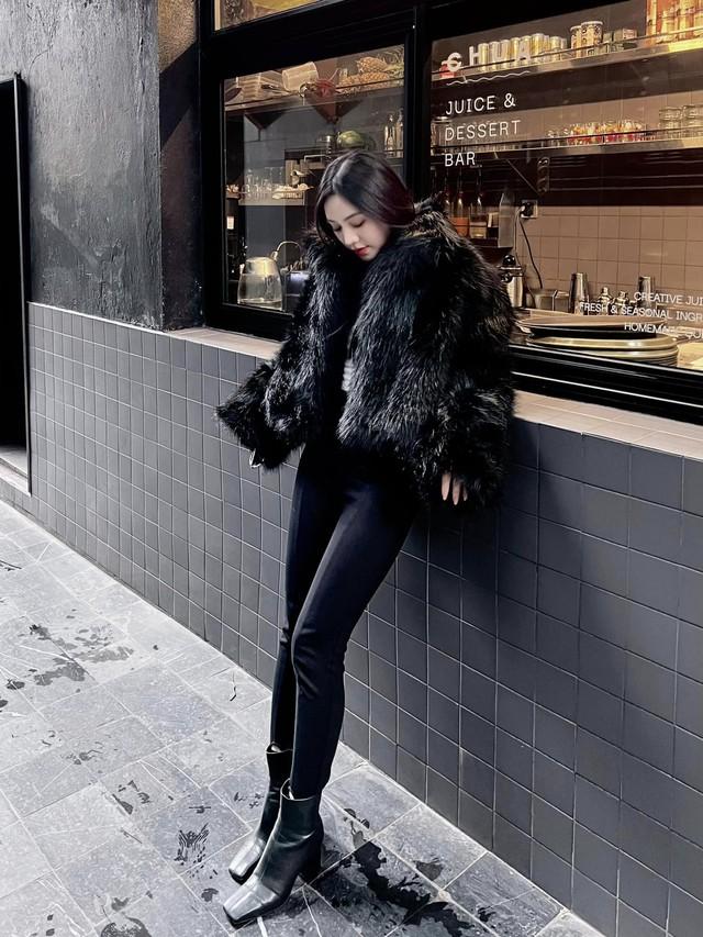 Quỳnh Kool lên đồ cực quyến rũ giữa thời tiết giá rét-4