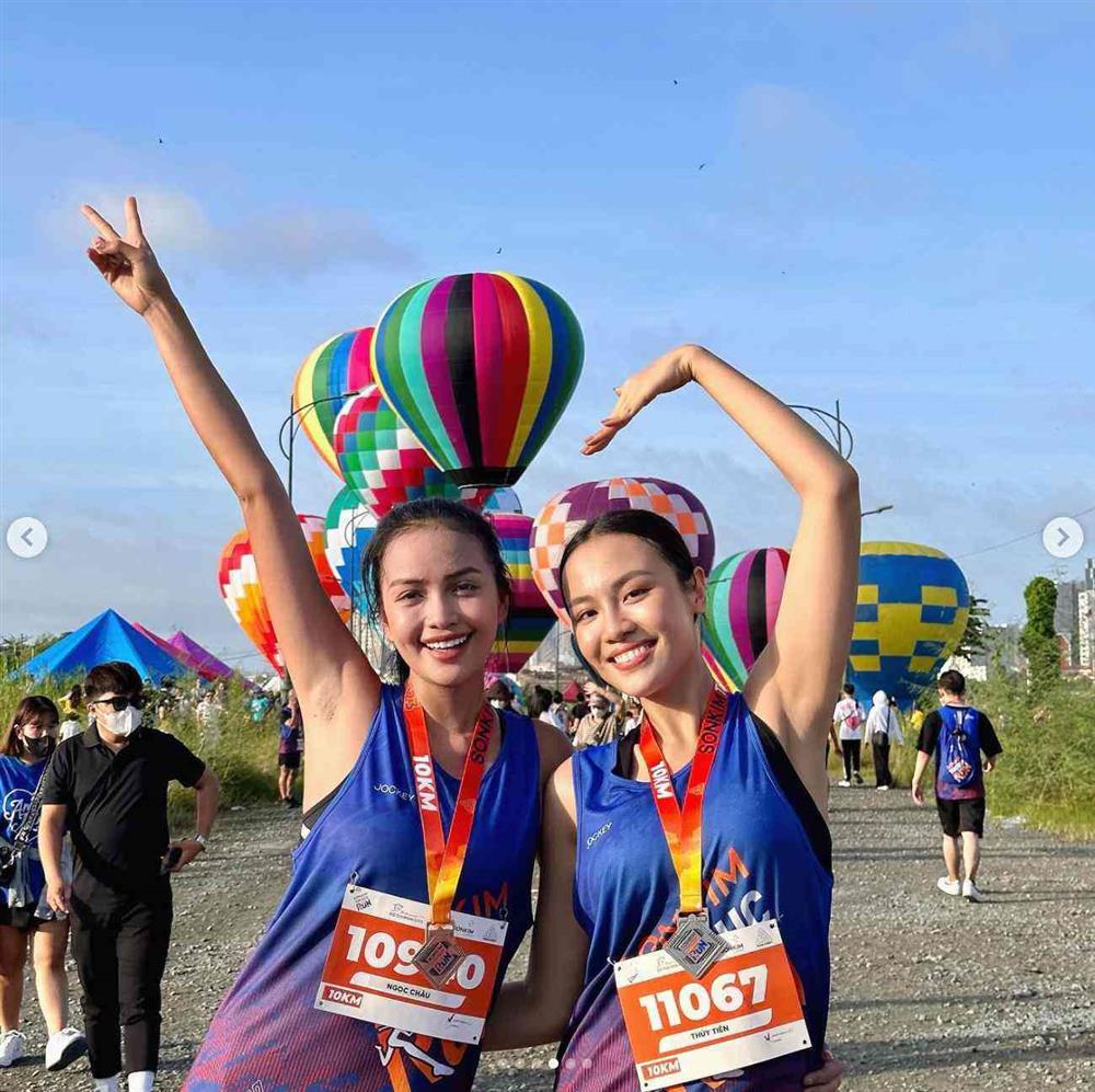 Á hậu Thủy Tiên nặng gần 1 tạ nhịn ăn cơm để giảm cân, loại hơn 30kg mỡ trong 18 tháng-8