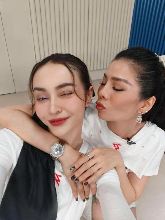 Công sức của chị đẹp MLee đổ sông, đổ biển-6