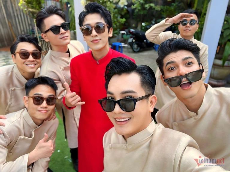 Hoa hậu Kiều Ngân đằm thắm trong lễ tân hôn với cựu thành viên nhóm 365-3