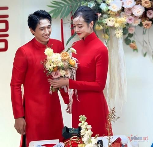Hoa hậu Kiều Ngân đằm thắm trong lễ tân hôn với cựu thành viên nhóm 365-7