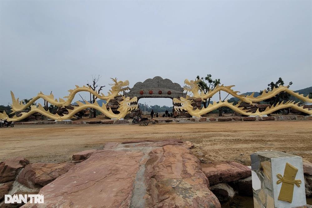 Xác minh thông tin 4 tượng rồng được tạo hình giống giun-1