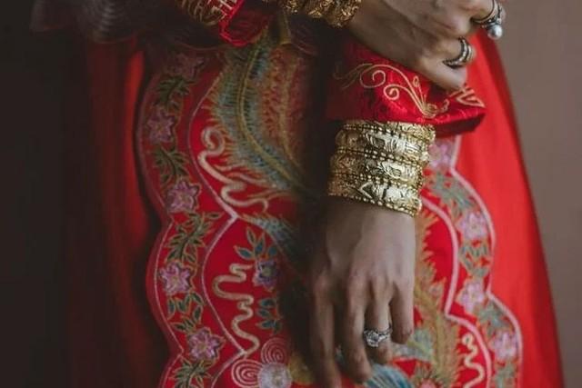 Ăn cơm trước kẻng, cô dâu ê chề bị chú rể nói một câu khi đòi thêm sính lễ trong ngày cưới-2