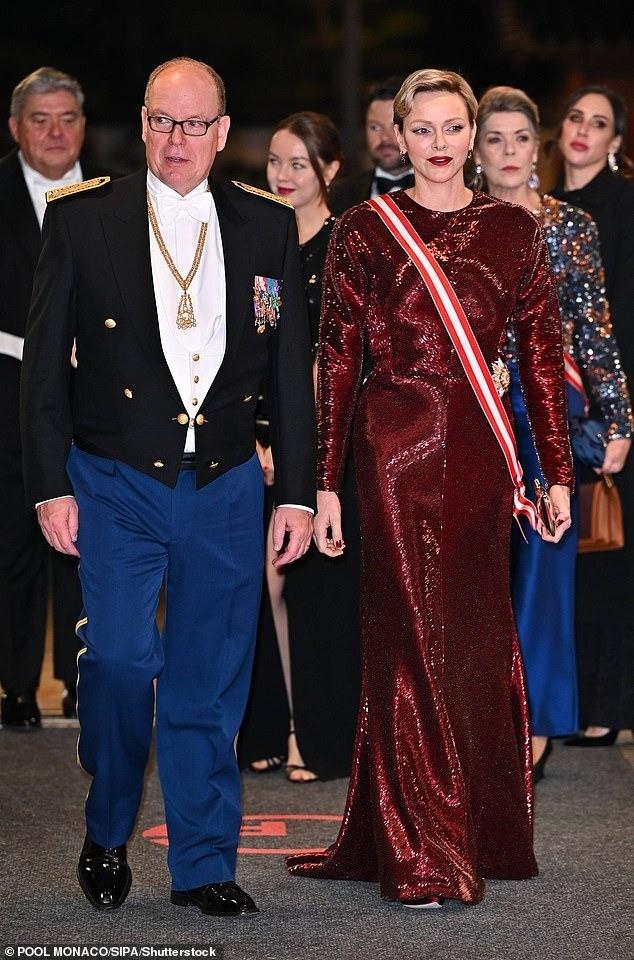 Lộ khoản chi bí mật của Hoàng tử Monaco cho người tình và con riêng-2