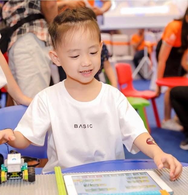 Rời showbiz, Ốc Thanh Vân chuyên tâm nuôi dạy con, luôn có 2 nguyên tắc bất di bất dịch dẫu có bận rộn-6