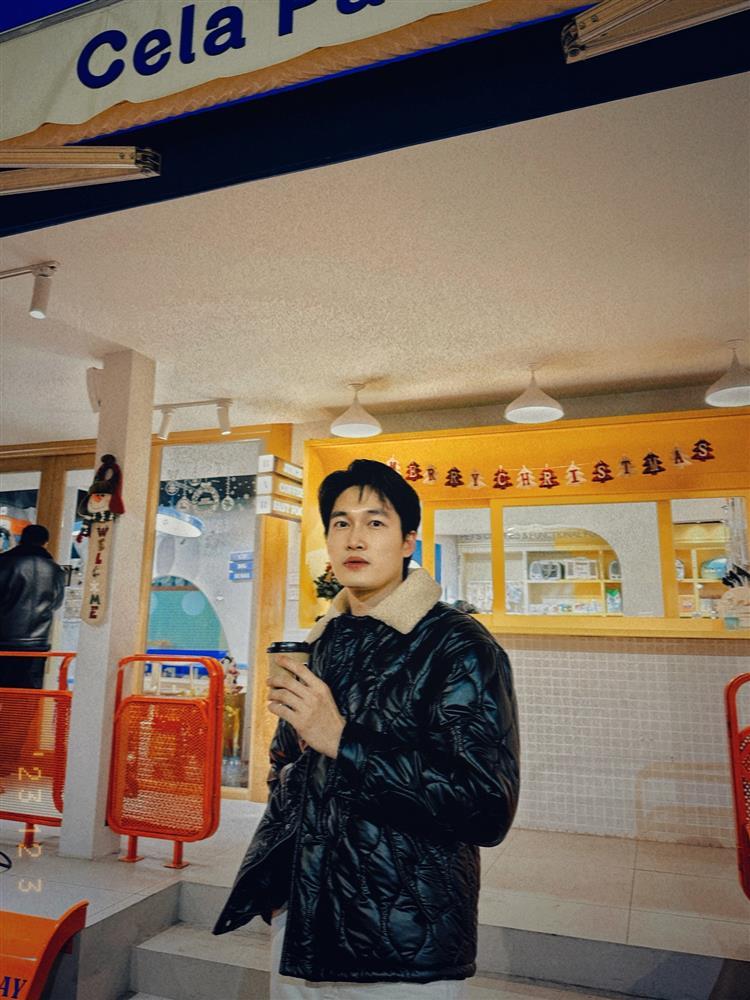 Lên đồ mùa đông với áo cardigan, áo da như nam diễn viên VFC Đình Tú-3