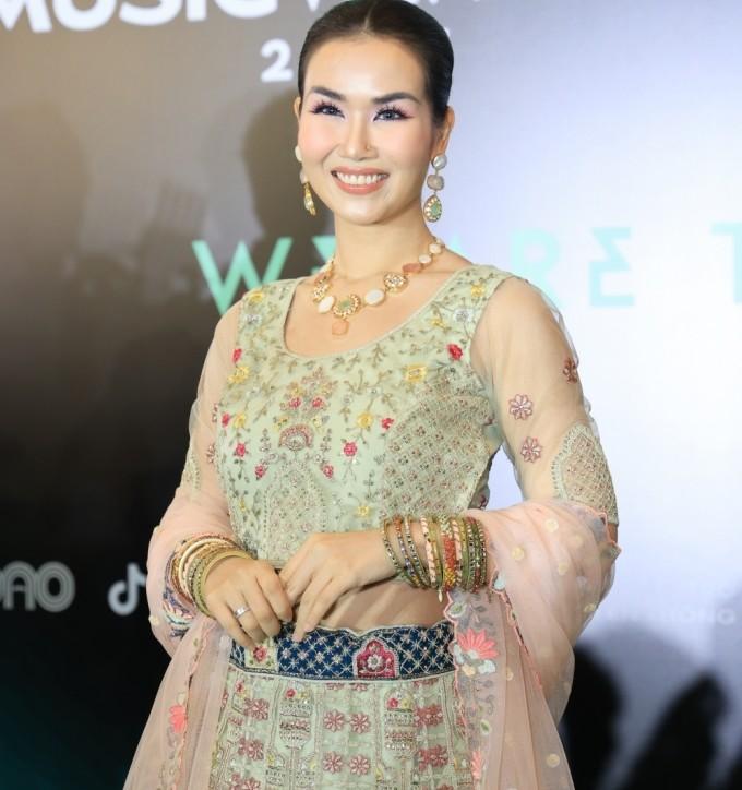 Võ Hạ Trâm tiết lộ cân nặng hiện tại, ăn đủ 3 nhóm chất để cơ thể khỏe đẹp-1