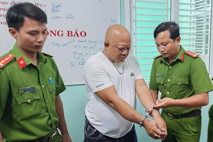 Nam sinh 17 tuổi mất 2 bàn tay nghi do chế tạo pháo-2