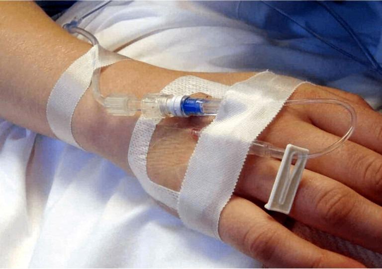 Thầy lang băm truyền thuốc vào cơ thể người phụ nữ dẫn đến tử vong-2