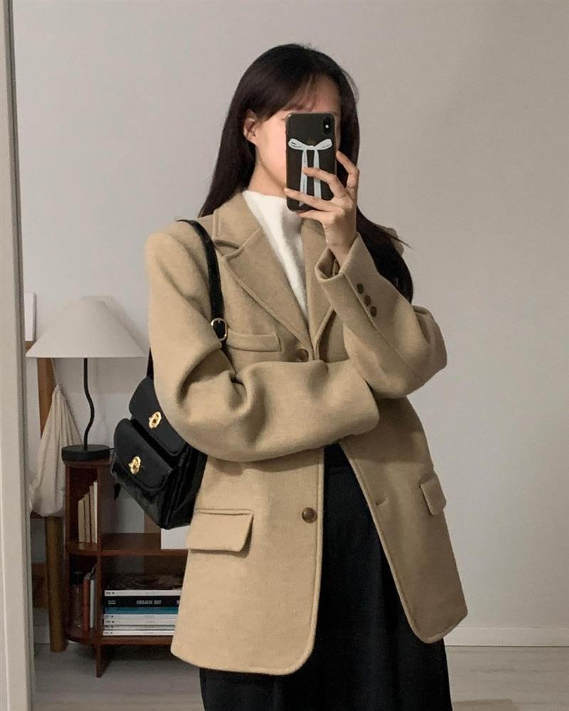 5 kiểu áo khoác sang trọng và tôn dáng nên diện dịp Tết-3