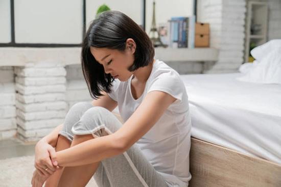 Chị giúp việc đột ngột xin nghỉ, tôi bàng hoàng khi biết lý do