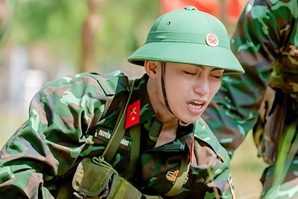 MONO vượt mặt anh trai-6