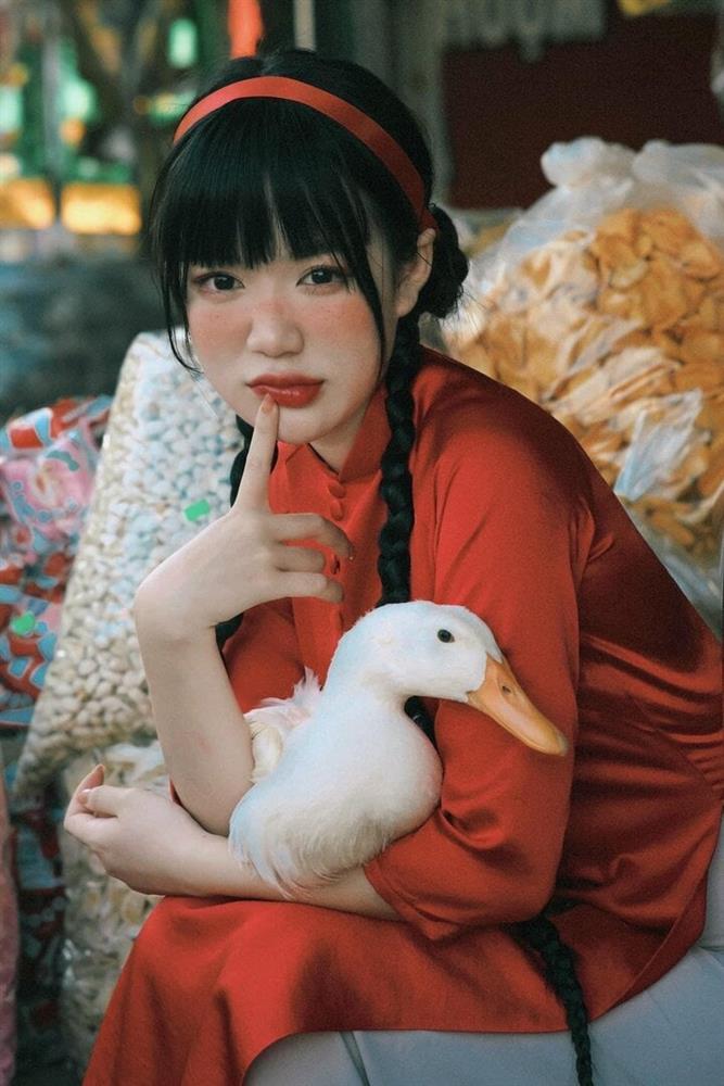 Trào lưu chụp ảnh Tết với con vịt đang khuấy đảo TikTok-8