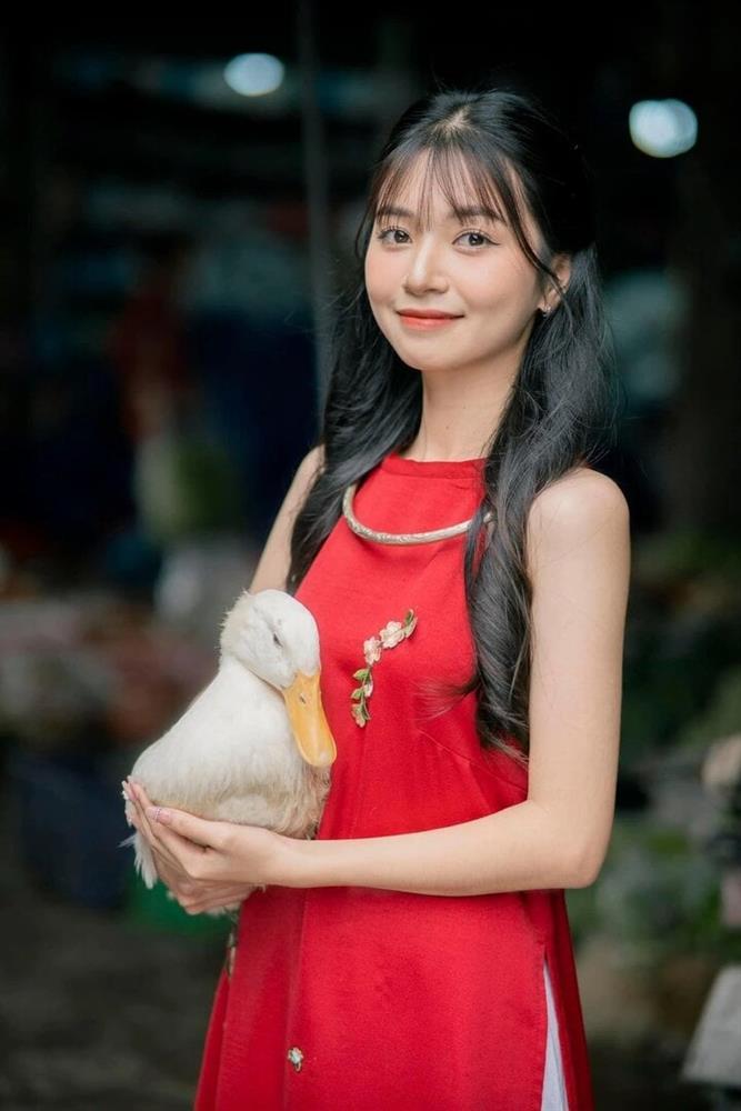 Trào lưu chụp ảnh Tết với con vịt đang khuấy đảo TikTok-10