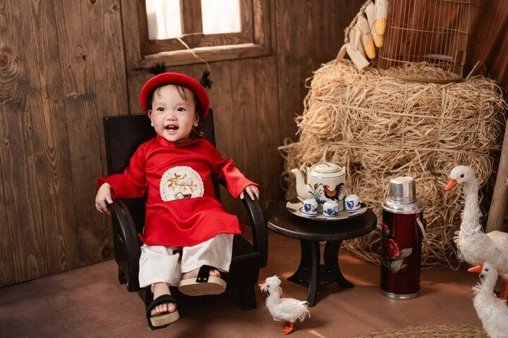 Trào lưu chụp ảnh Tết với con vịt đang khuấy đảo TikTok-15