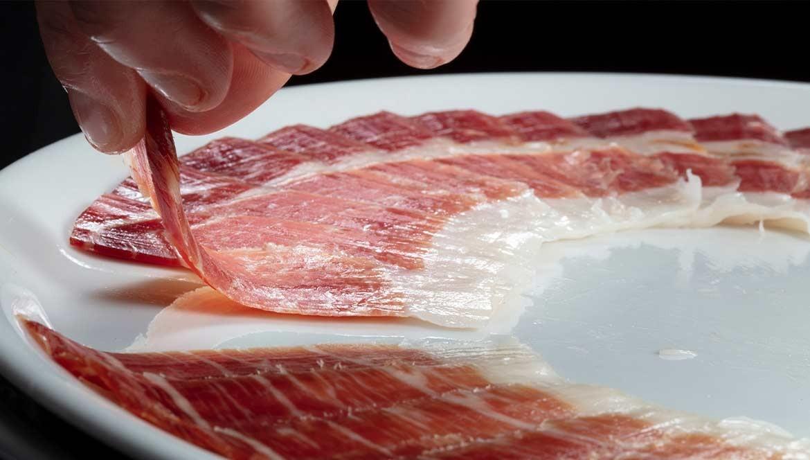 Đặc sản giá gần 4.500 USD dùng vàng làm gia vị, Shark Hưng và Thái Công gây tranh cãi khi nói Việt Nam chỉ có 10 cái?-9